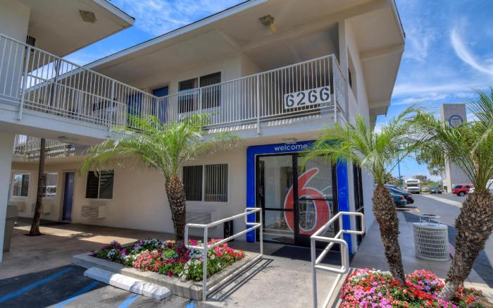 Motel 6 Westminster, CA - South - Long Beach Area