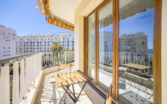 Sublime 2 bedroom apartment with Parking - Terrace