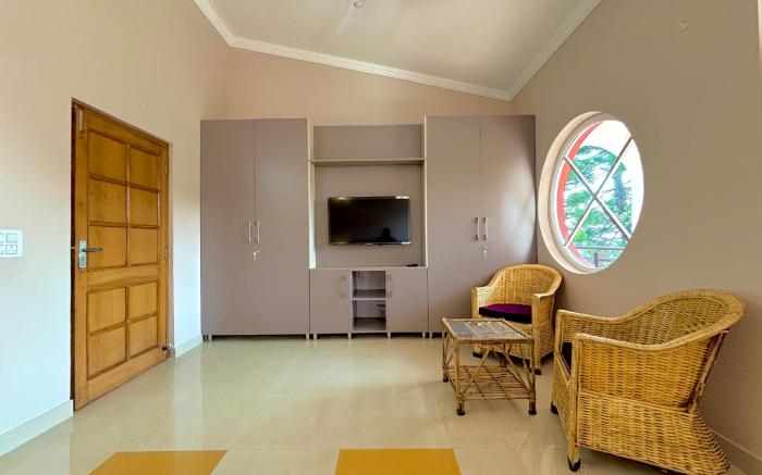 Luxury Villa with 4 bedrooms & 1 living room