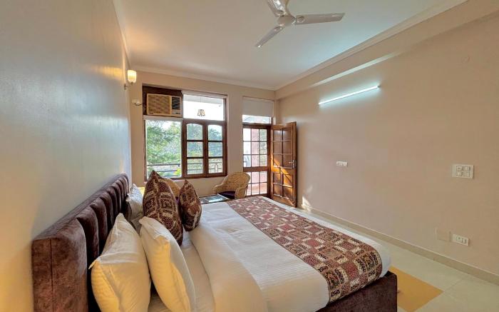 Luxury Villa with 4 bedrooms & 1 living room