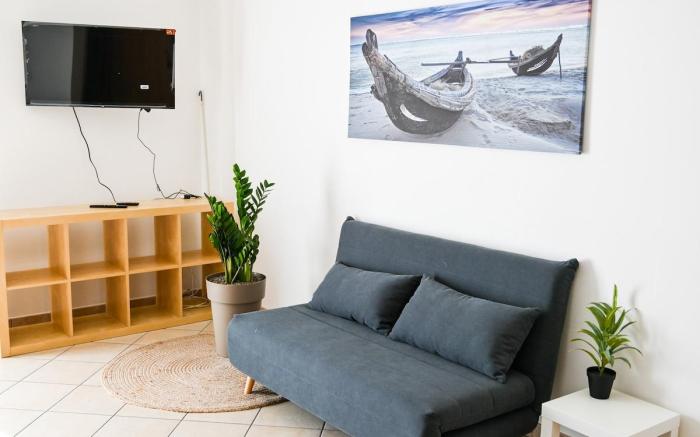 casa azul netflix near the sea