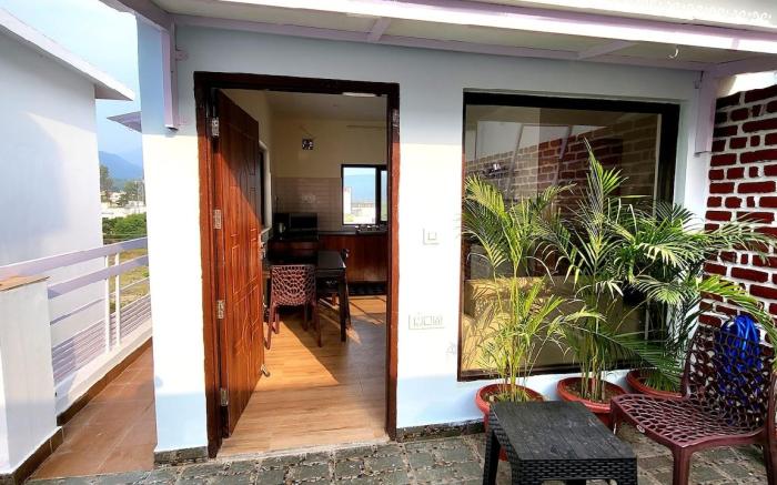 Bloom - Newly renovated home with terrace garden