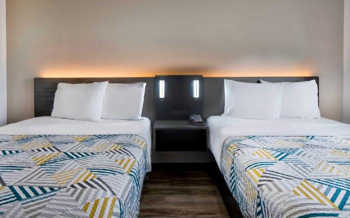 Motel 6 Benbrook, TX - Fort Worth