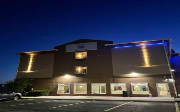 Route 66 Inn & Suites