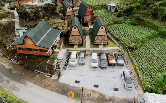 Sikunir Pondok Cabin By Travelink