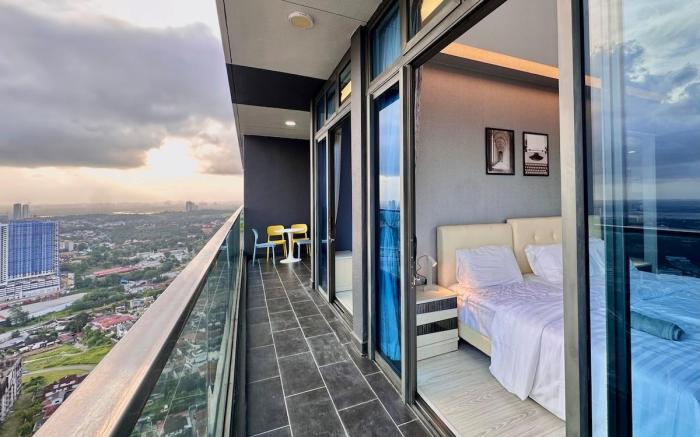 Sky 88 | Comfy Balcony | Near KSL CIQ JB | 3B2B