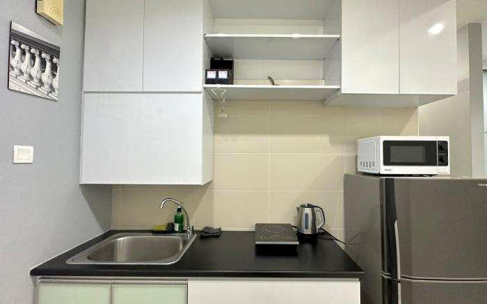 Akademik Suite @ Mount Austin | Studio