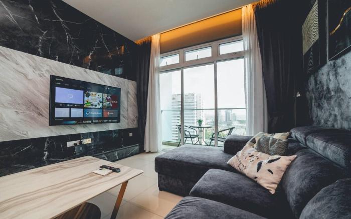 Twin Galaxy Jet Black 3BR6pax Balcony nr KSL