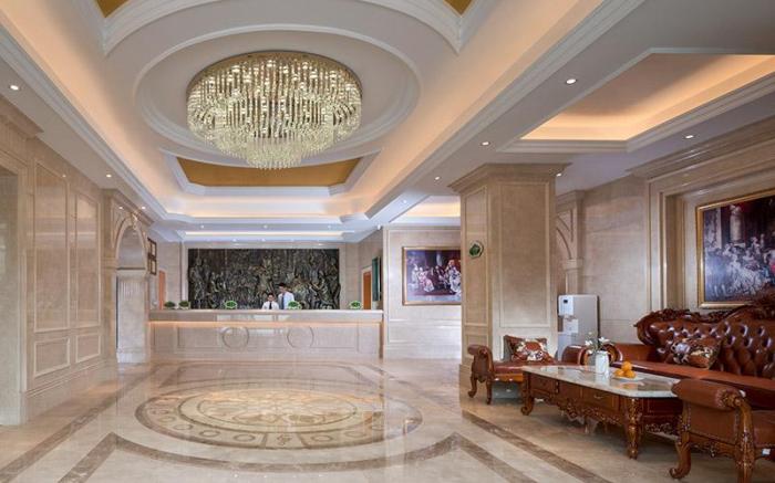 Vienna Classic Hotel Shenzhen Longgang Jixiang Metro Station