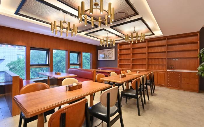 James Joyce Coffetel Beijing Haidian Huangzhuang Zhongguancun Subway Station