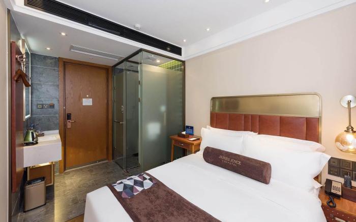 James Joyce Coffetel Beijing Zhongguancun Dazhong Si Metro Station