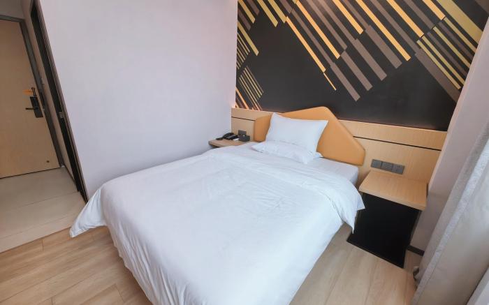 IU Hotel Guangzhou Baiyun Dayuan Times Square