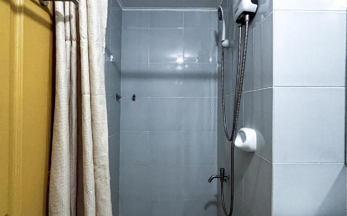 A Sleek  Spacious Escape