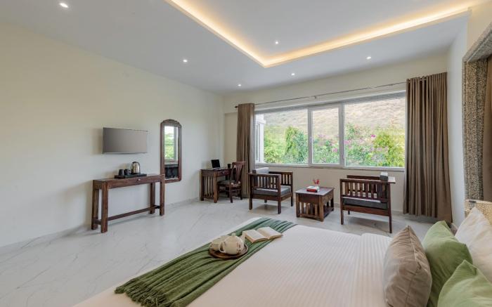 Alaya Stays Kasturi Villa | Pet Friendly 6 BHK