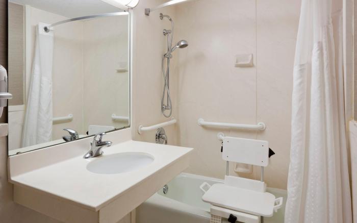 Holiday Inn Alexandria By IHG