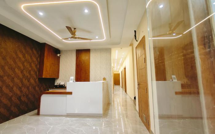 Hotel Babylon Elegance near krishna janam bhoomi