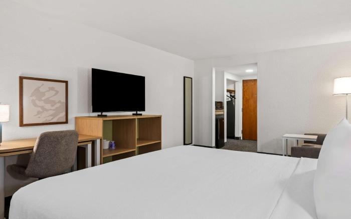 Spark by Hilton Port Wentworth Savannah