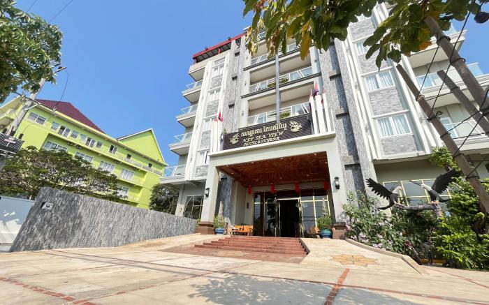 Kep Sea View Hotel &  Sky Bar
