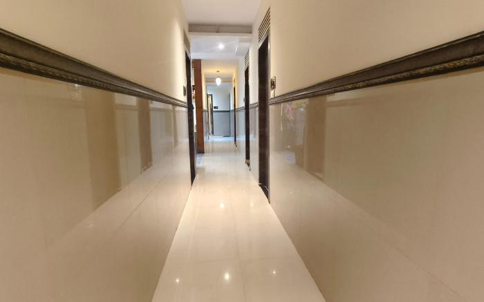 Hotel Ashraya International