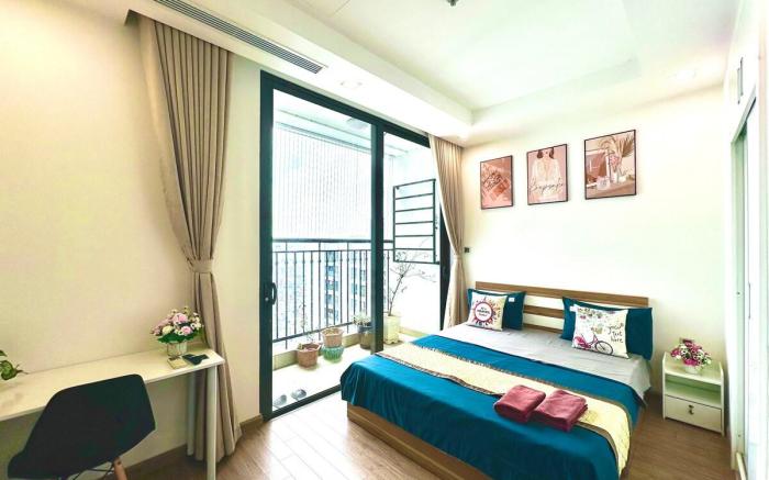 High Floor, Quiet, Comfortable, Clean Apt