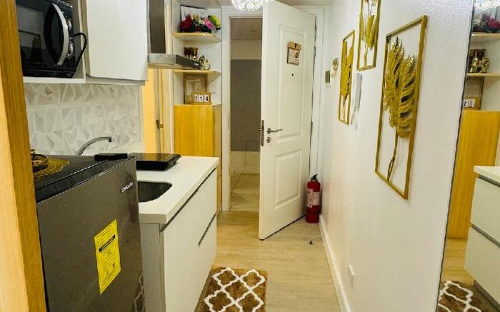 Lux Aurum Studio MGD Condo Staycation