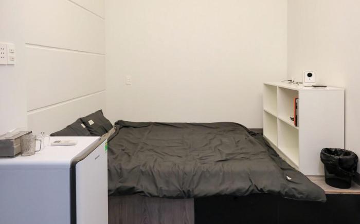 Gibnb - Modern Stay Near D1|Private Bath & Netflix