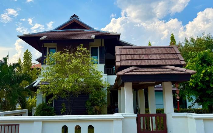 Lanna Poolside Villa 