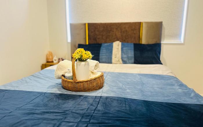 AmritVilla28 (Double Room with Shared Bathroom)