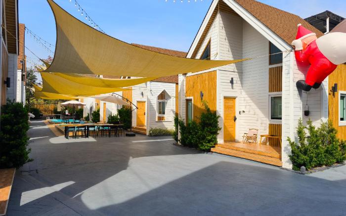 Moon in 9 haus Cafe & Villas