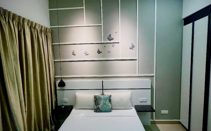 Woodpecker Colony Suites