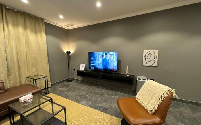 Luxury 2 Bedroom Apartment Near Seaside 108