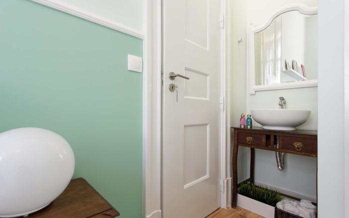 2 BEDROOM APARTMENT LOCATED HEART OF LISBON CITY
