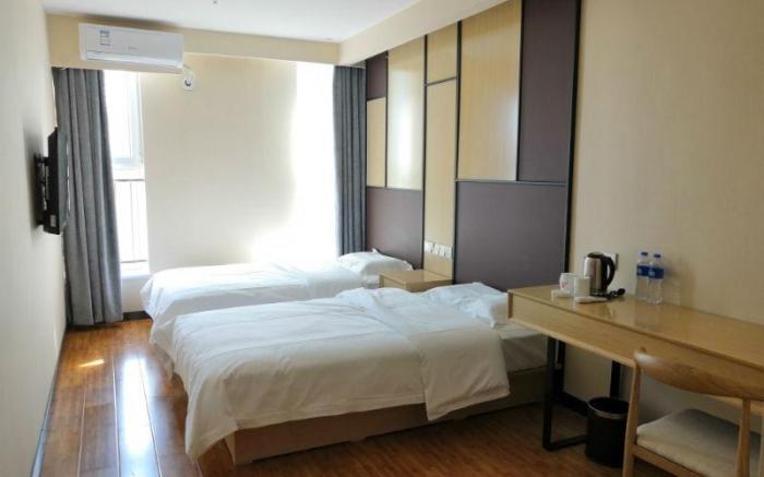 Shell Taiyuan South Station Shanxi University Hotel