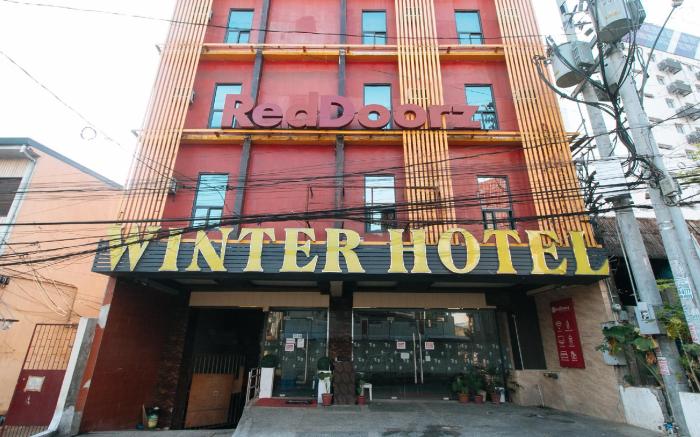 RedDoorz Plus @ Winter Benitez