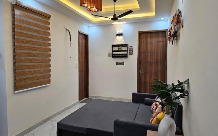 1 BHK Apartment in Dehradun with mountain view