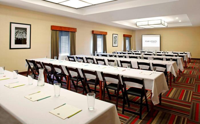 Four Points by Sheraton Houston Hobby Airport