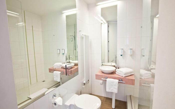Platinum Palace Apartments