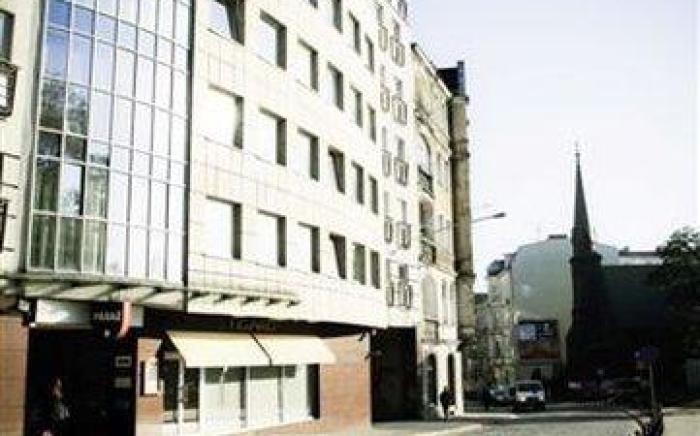 Platinum Palace Apartments