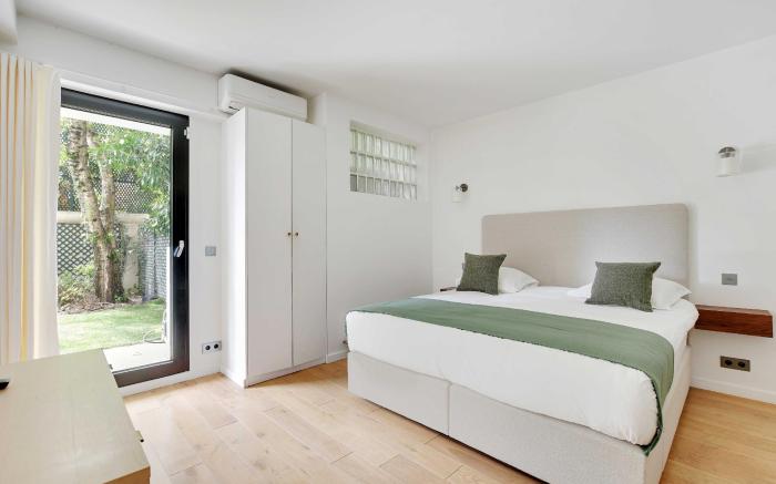 Passy / Eiffel Tower - Amazing 2BR with garden 