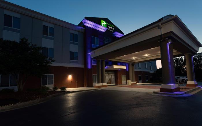 Holiday Inn Express Hotel & Suites Athens Alabama by IHG