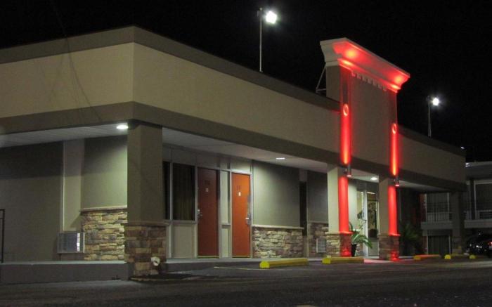 Red Carpet Inn