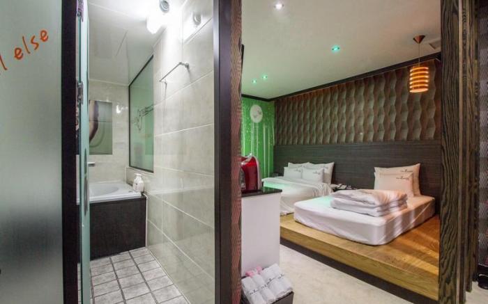 The Zenith Hotel