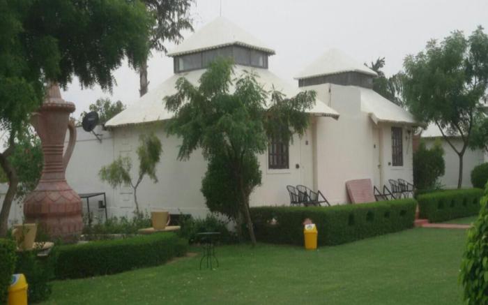 Aaram Bagh-Pushkar Villa