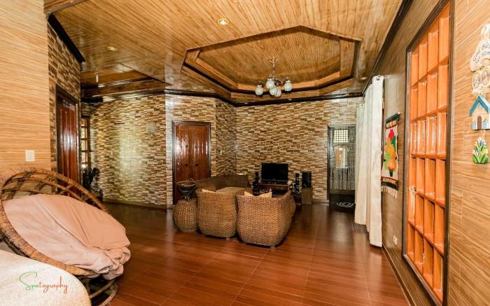 TJM Tropical Resort - The Main House