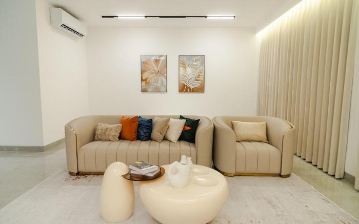Georgetown Elegant Golden Jacuzzi 5BR 16pax Home