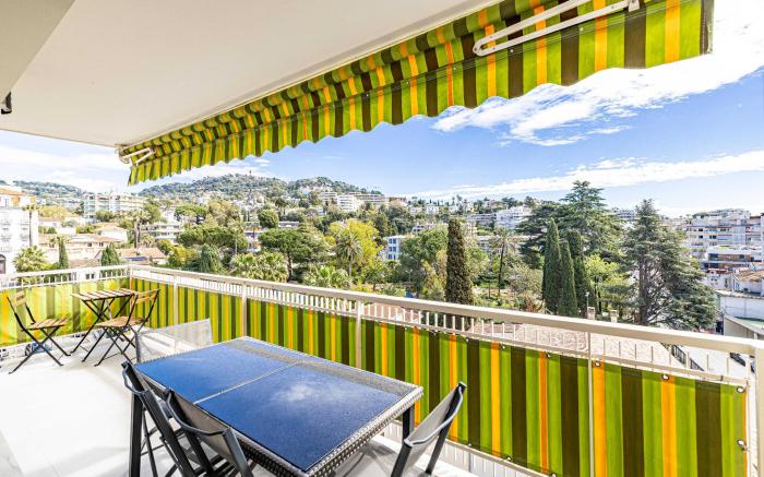 Elegance and serenity with terrace, view & A/C