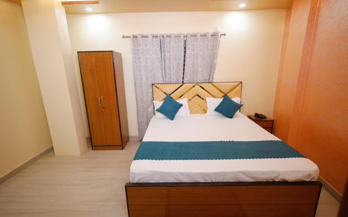 Kiran Residency near Vishwanath Temple