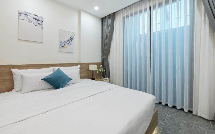 Condo with kitchen near West Lake 4