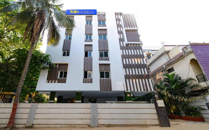 FabHotel The Cinco Primera - Nr KBR Park, Banjara Hills