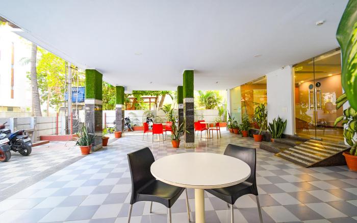 FabHotel The Cinco Primera - Nr KBR Park, Banjara Hills
